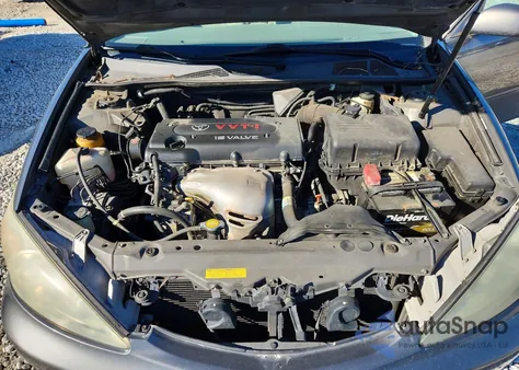 2003 Toyota Camry Le z USA, uszkodzony, nr VIN 4T1BE32K63U749274